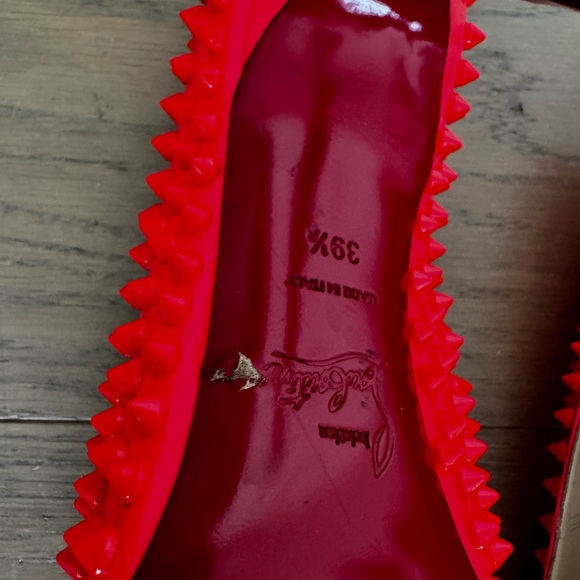 Pastel Pimk Patent Spike Allover Stud Pigalle
Size 39 1/2
Made in in Italy - Picture 3 of 7